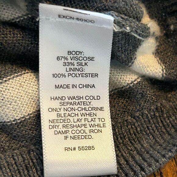 EXPRESS sweater /split back women’s Medium striped - Picture 13 of 16